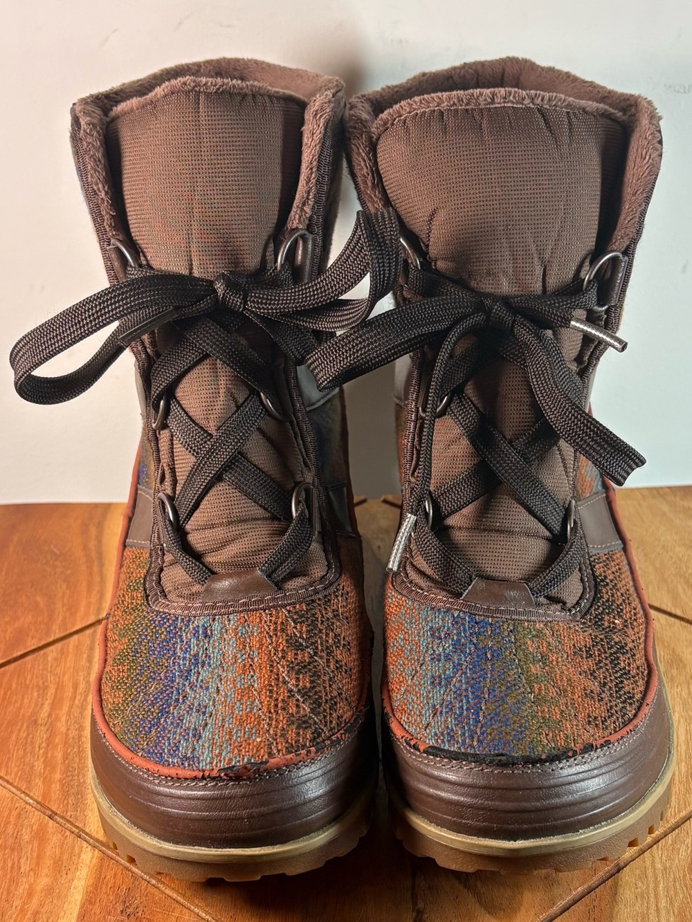 Sorel Tivoli II Winter Boots with Aztec Pattern EU40